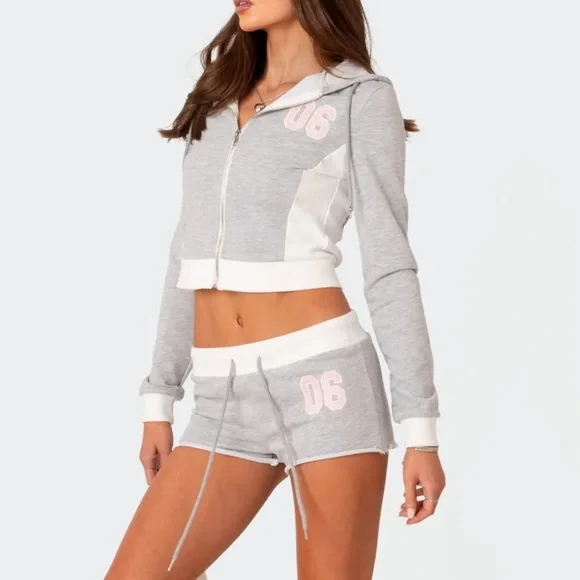 🚫SOLD🚫EDIKTED LOW RISE SWEATSHORTS AND HOODIE💕 - Picture 4 of 9